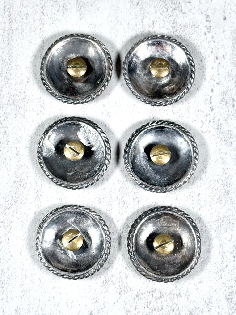 Set of 6 Rope Edged Western Conchos - Picture 3 of 5